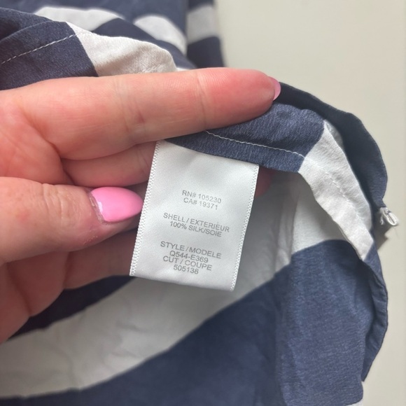 Equipment 100% Silk Blouse - Picture 10 of 12